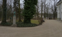 m010