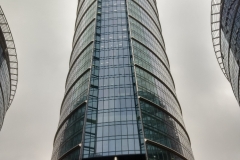 m08