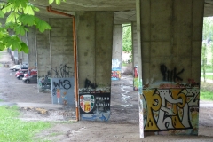 m02